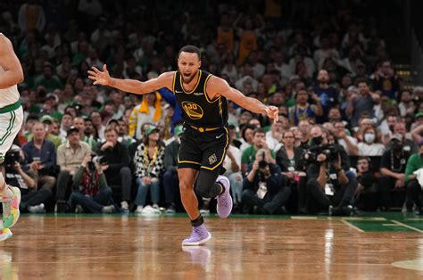 stephen curry points today.